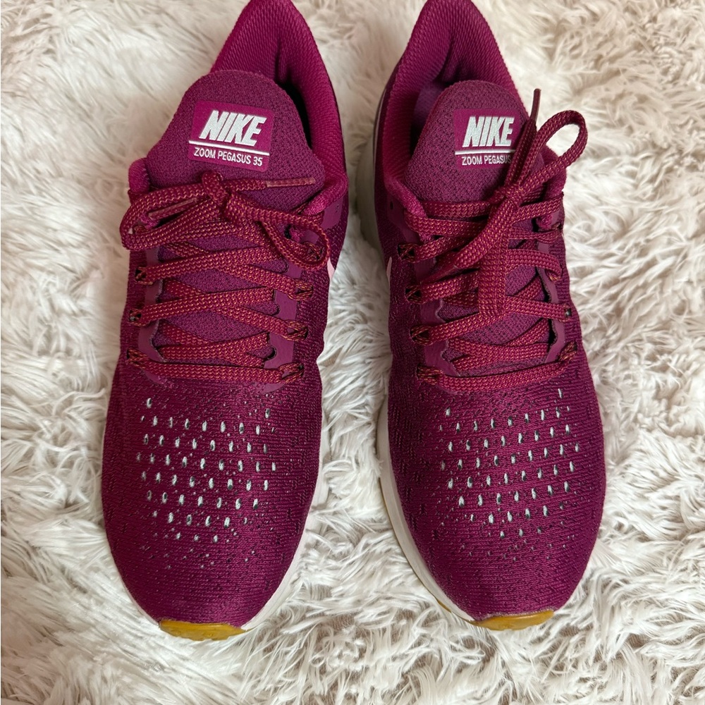 Nike Women's Zoom Pegasus 35 - Maroon and Gold